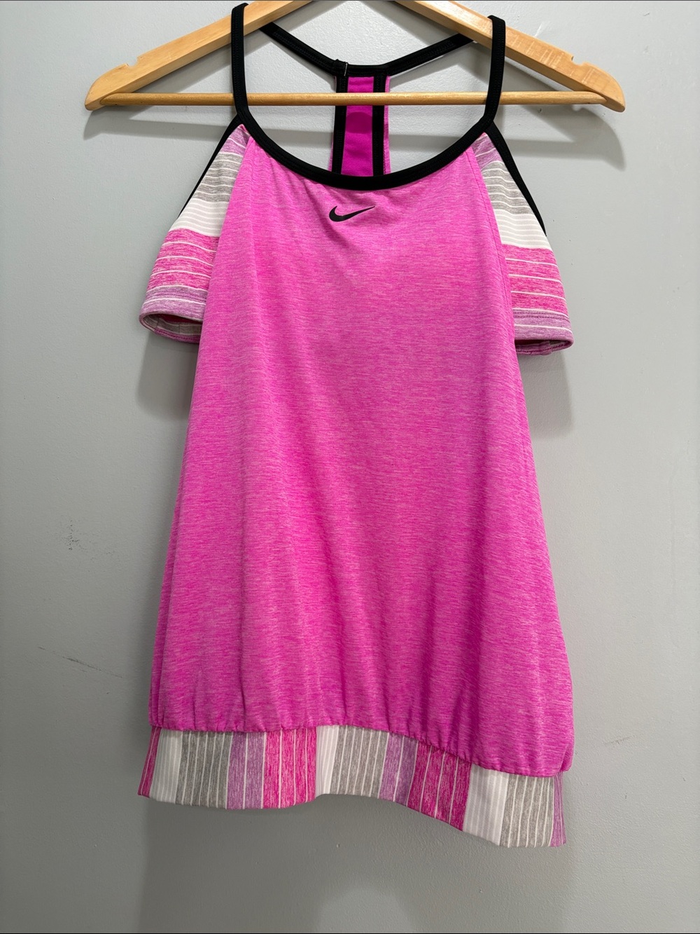 BY29 Nike Pink Tank Built in Bra Womens L